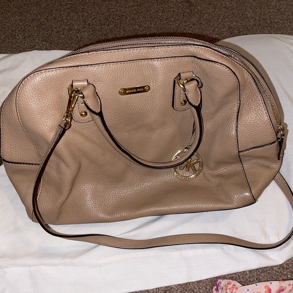 Nude Michael Kors Handbag amazing condition - Picture 7 of 9